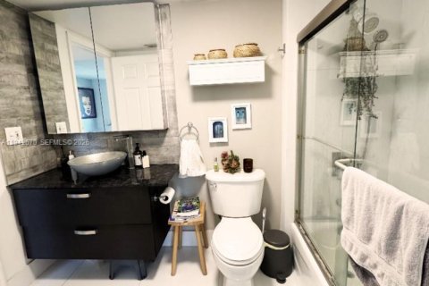 Condominio en venta en Miami, Florida, 1 dormitorio, 72.93 m2 № 2000466 - foto 10