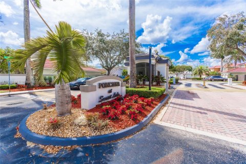 House in Miami, Florida 3 bedrooms, 170.85 sq.m. № 1729070 - photo 4