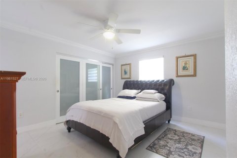 Condominio en alquiler en Coral Gables, Florida, 3 dormitorios, 108.7 m2 № 2080826 - foto 8