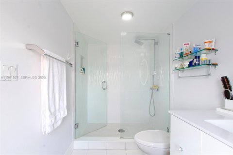 Condominio en alquiler en Coral Gables, Florida, 3 dormitorios, 108.7 m2 № 2080826 - foto 14