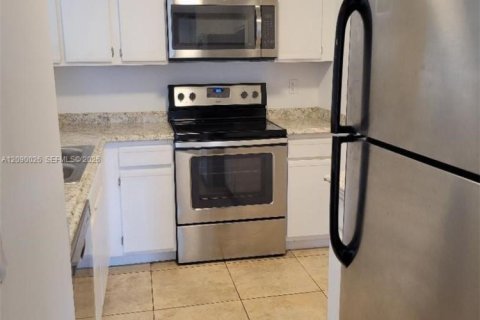 Copropriété à louer à Pompano Beach, Floride: 1 chambre, 75.53 m2 № 2368448 - photo 4
