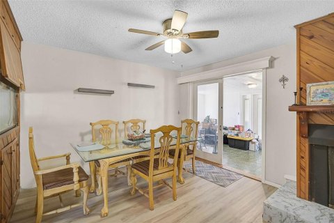 House in Bradenton, Florida 3 bedrooms, 139.54 sq.m. № 1733121 - photo 9