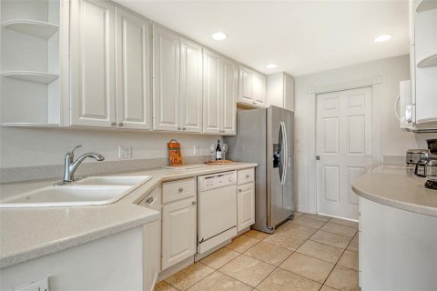 Townhouse in Sarasota, Florida 3 bedrooms, 155.33 sq.m. № 1912677 - photo 10