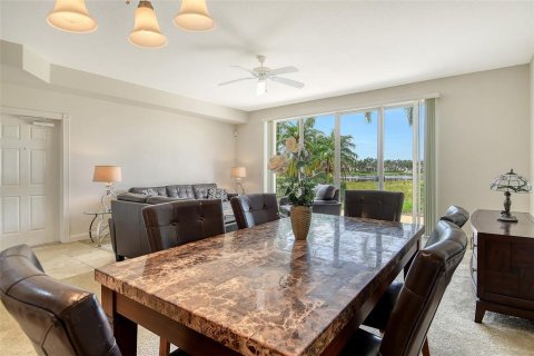 Townhouse in Sarasota, Florida 3 bedrooms, 155.33 sq.m. № 1912677 - photo 8