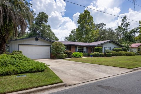 Casa en venta en Gainesville, Florida, 3 dormitorios, 176.89 m2 № 1876324 - foto 1