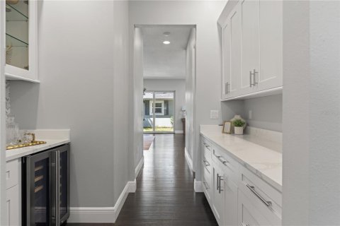 House in Tampa, Florida 5 bedrooms, 512.63 sq.m. № 2359376 - photo 18