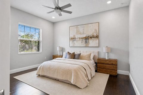 House in Tampa, Florida 5 bedrooms, 512.63 sq.m. № 2359376 - photo 26