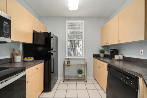 Condominio en venta en Celebration, Florida, 1 dormitorio, 98.2 m2 № 2291094 - foto 8