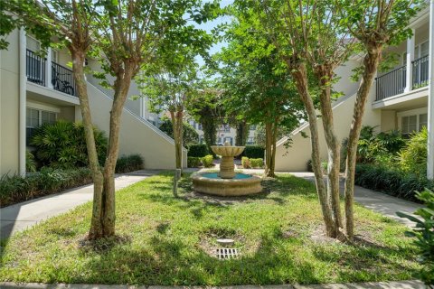 Condominio en venta en Celebration, Florida, 1 dormitorio, 98.2 m2 № 2291094 - foto 2