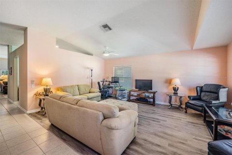 House in Riverview, Florida 3 bedrooms, 174.28 sq.m. № 1340482 - photo 5