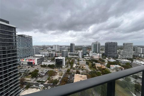 Condo in Miami, Florida, 2 bedrooms  № 1701117 - photo 3