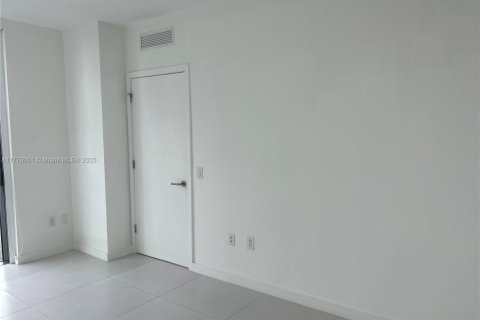 Condo in Miami, Florida, 2 bedrooms  № 1701117 - photo 28