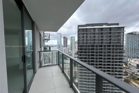 Condo in Miami, Florida, 2 bedrooms  № 1701117 - photo 5