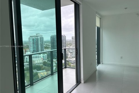 Condo in Miami, Florida, 2 bedrooms  № 1701117 - photo 13