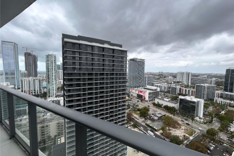 Condo in Miami, Florida, 2 bedrooms  № 1701117 - photo 1