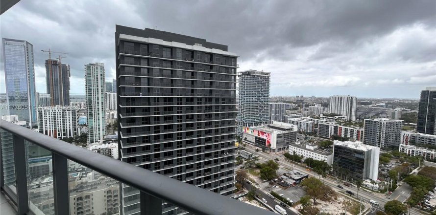 Condominio en Miami, Florida, 2 dormitorios № 1701117