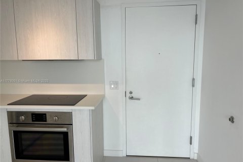 Condo in Miami, Florida, 2 bedrooms  № 1701117 - photo 20