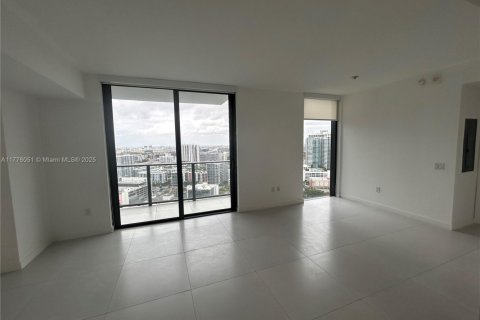 Condo in Miami, Florida, 2 bedrooms  № 1701117 - photo 14