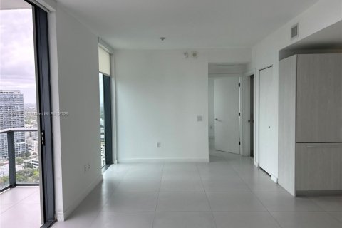 Condo in Miami, Florida, 2 bedrooms  № 1701117 - photo 11