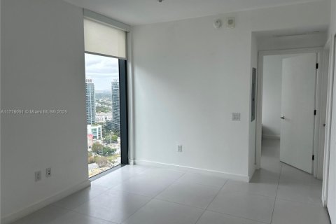 Condo in Miami, Florida, 2 bedrooms  № 1701117 - photo 12