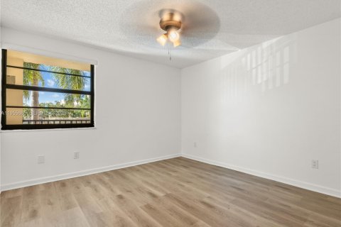 Copropriété à vendre à Tamarac, Floride: 2 chambres, 139.35 m2 № 2010420 - photo 26