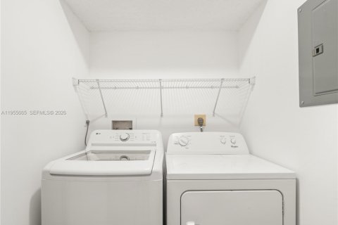 Copropriété à vendre à Tamarac, Floride: 2 chambres, 139.35 m2 № 2010420 - photo 25