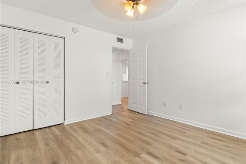 Copropriété à vendre à Tamarac, Floride: 2 chambres, 139.35 m2 № 2010420 - photo 22