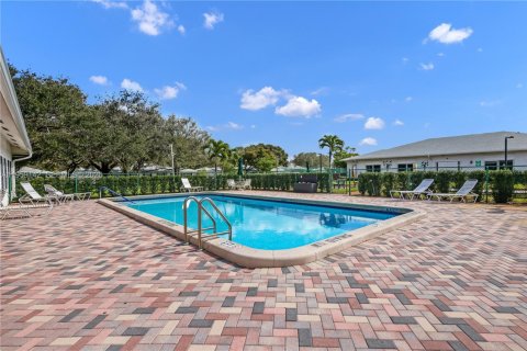 Condo in Boynton Beach, Florida, 2 bedrooms  № 2017868 - photo 20