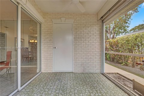 Condo in Boynton Beach, Florida, 2 bedrooms  № 2017868 - photo 19