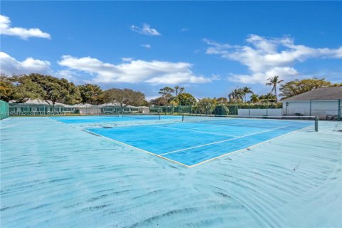 Condo in Boynton Beach, Florida, 2 bedrooms  № 2017868 - photo 27