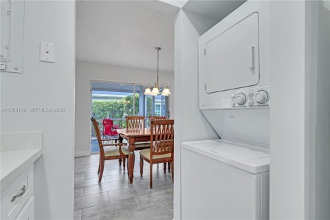Condo in Boynton Beach, Florida, 2 bedrooms  № 2017868 - photo 17