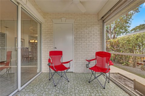 Condo in Boynton Beach, Florida, 2 bedrooms  № 2017868 - photo 18