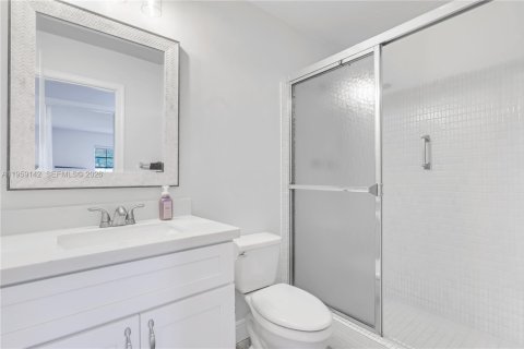 Condo in Boynton Beach, Florida, 2 bedrooms  № 2017868 - photo 16