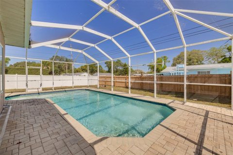 House in Palm Harbor, Florida 4 bedrooms, 188.78 sq.m. № 1674037 - photo 22