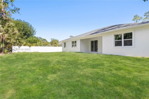 House in Palm Bay, Florida 4 bedrooms, 214.23 sq.m. № 2266189 - photo 23