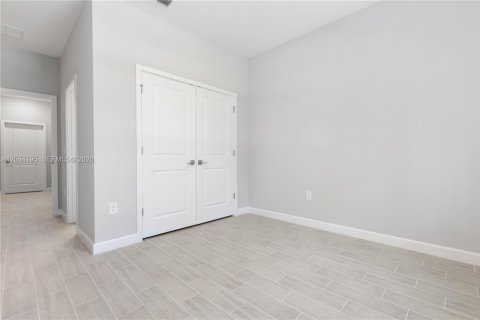 House in Palm Bay, Florida 4 bedrooms, 214.23 sq.m. № 2266189 - photo 20