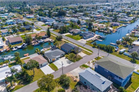 House in Hudson, Florida 2 bedrooms, 121.79 sq.m. № 2105134 - photo 4