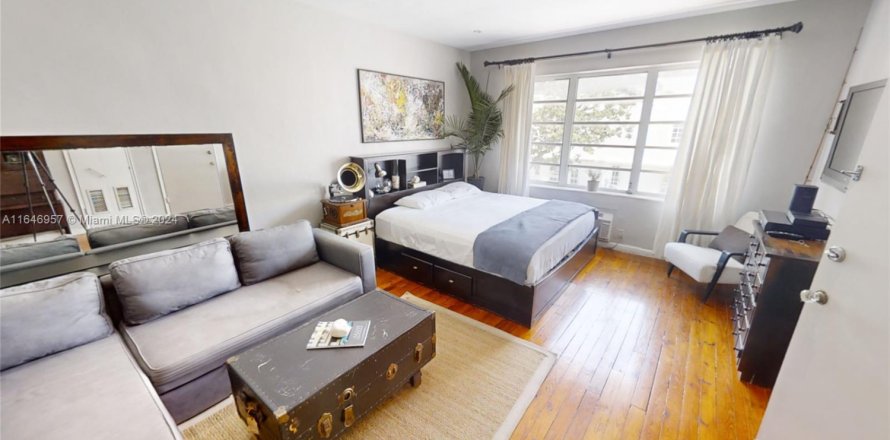 Студия в кондо в Майами-Бич, Флорида № 1958501