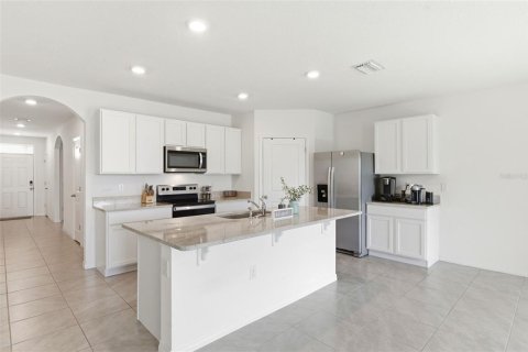 House in Wesley Chapel, Florida 4 bedrooms, 171.5 sq.m. № 2222633 - photo 25