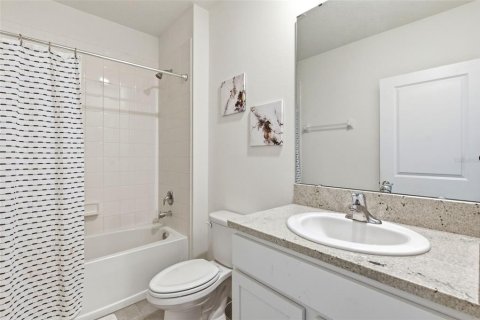 House in Wesley Chapel, Florida 4 bedrooms, 171.5 sq.m. № 2222633 - photo 11