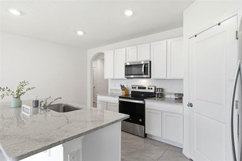 House in Wesley Chapel, Florida 4 bedrooms, 171.5 sq.m. № 2222633 - photo 26