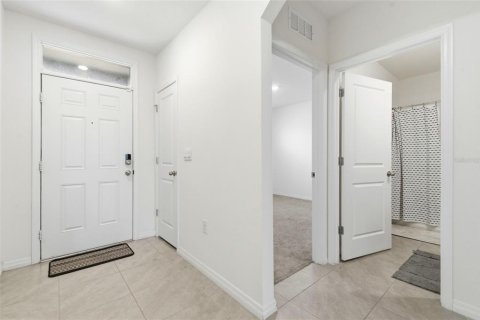 House in Wesley Chapel, Florida 4 bedrooms, 171.5 sq.m. № 2222633 - photo 7