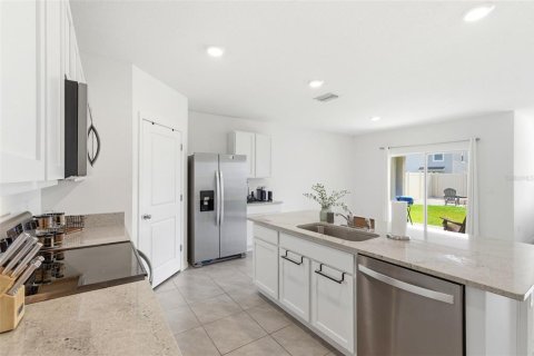 House in Wesley Chapel, Florida 4 bedrooms, 171.5 sq.m. № 2222633 - photo 20
