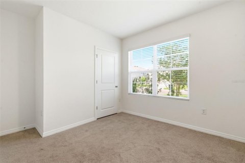 House in Wesley Chapel, Florida 4 bedrooms, 171.5 sq.m. № 2222633 - photo 9