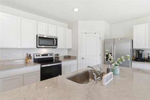 House in Wesley Chapel, Florida 4 bedrooms, 171.5 sq.m. № 2222633 - photo 22