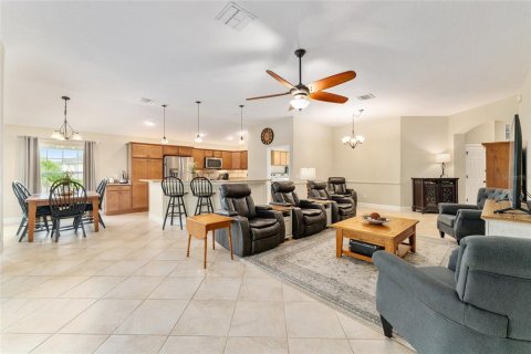 Casa en venta en The Villages, Florida, 3 dormitorios, 179.02 m2 № 1810793 - foto 16