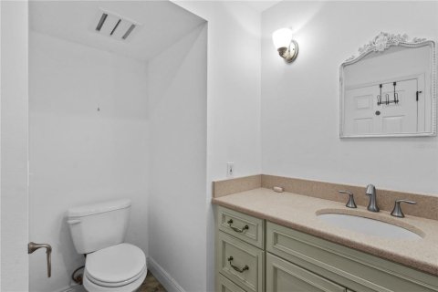 House in Sarasota, Florida 3 bedrooms, 180.42 sq.m. № 1884504 - photo 21