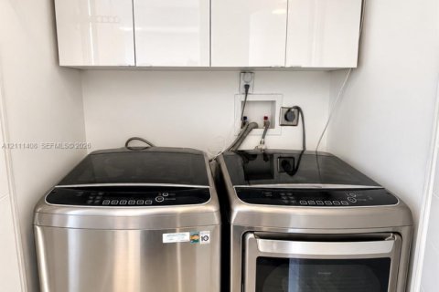 Copropriété à vendre à Miami, Floride: 2 chambres, 94.76 m2 № 2432260 - photo 4