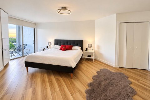 Copropriété à vendre à Miami, Floride: 2 chambres, 94.76 m2 № 2432260 - photo 13