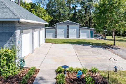 House in High Springs, Florida 3 bedrooms, 210.7 sq.m. № 2092153 - photo 4